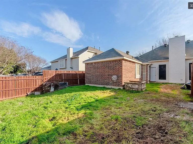 4217 Oak Grove Dr — Photo 9