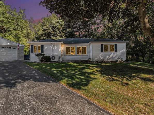 1540 N Lakeshore Dr, Ludington, MI 49431