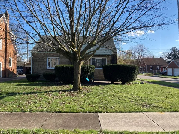 903 E Philadelphia Ave, Youngstown, OH 44502