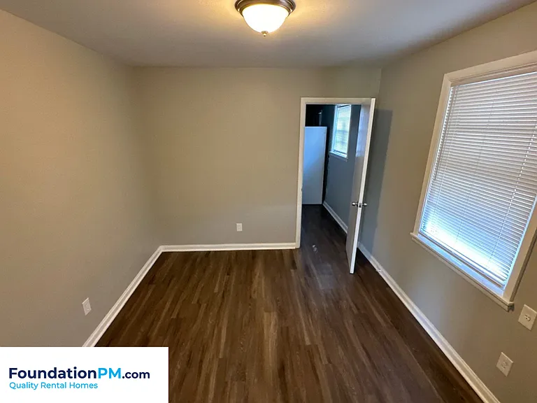 672 Carpenter St — Photo 11