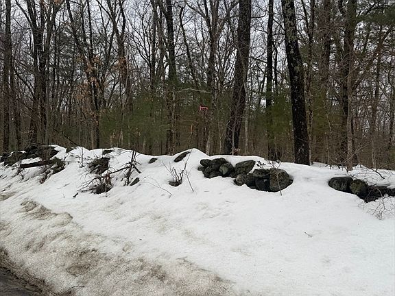 2nd image of 166-166V Beebe Rd