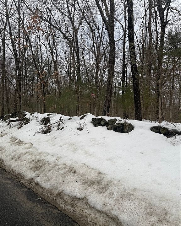 2nd image of 166-166V Beebe Rd