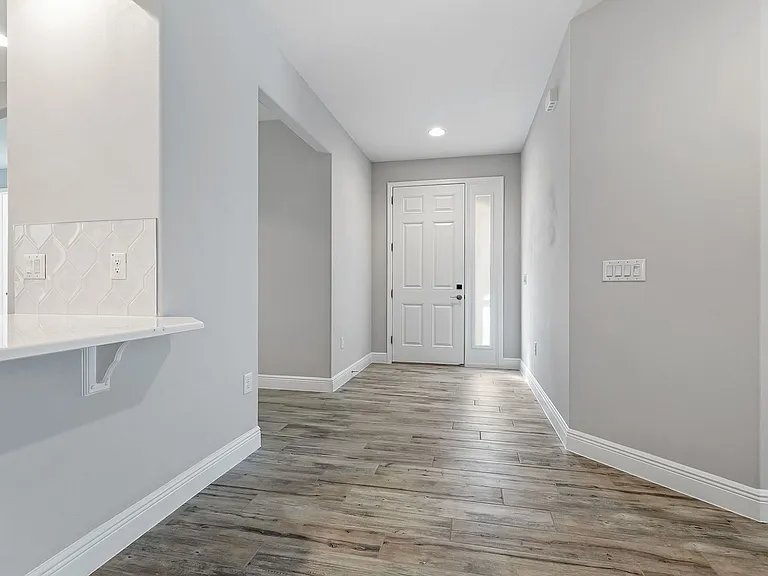 8134 Loren Cove Dr — Photo 4