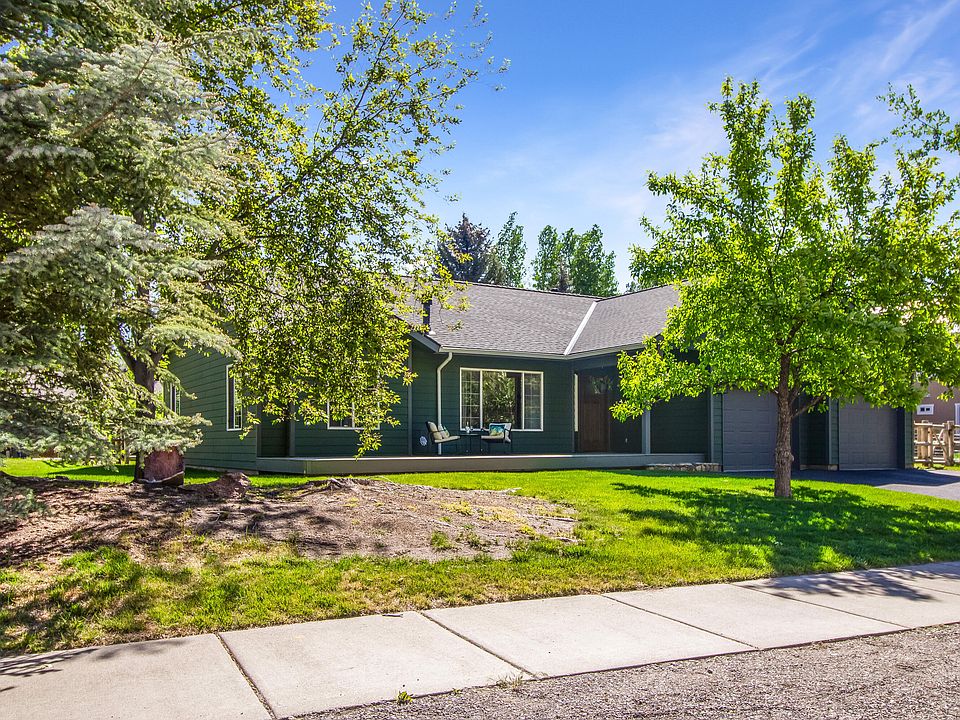 1st image of 540 Angela Dr