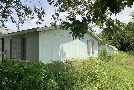 4th image of 9249 N Osage Dr