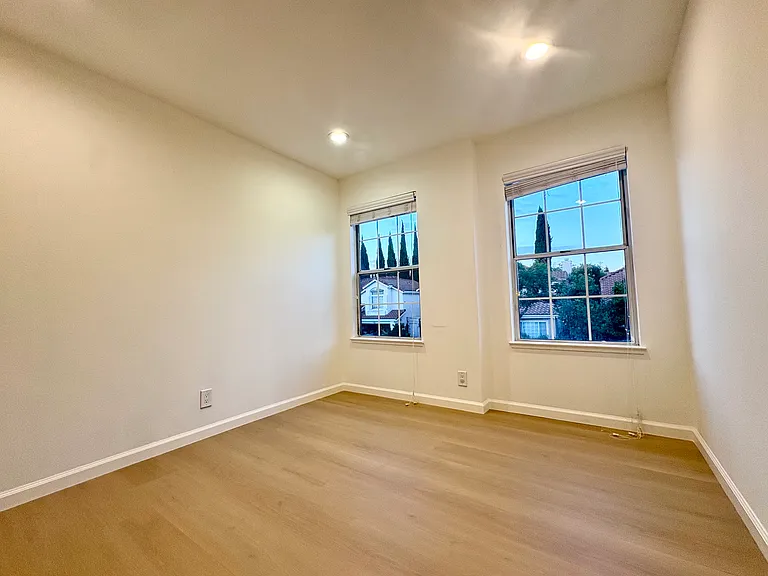 1608 Mission Springs Cir — Photo 13