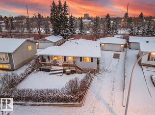 16524 78th Ave NW, Edmonton, AB T5R 3E6