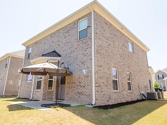 4th image of 524 Sprayberry Dr