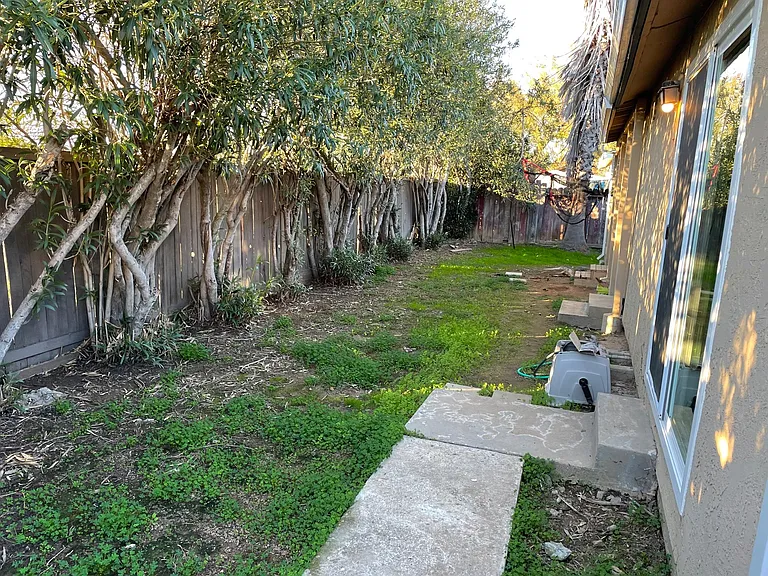 6080 Wilkinson St — Photo 17