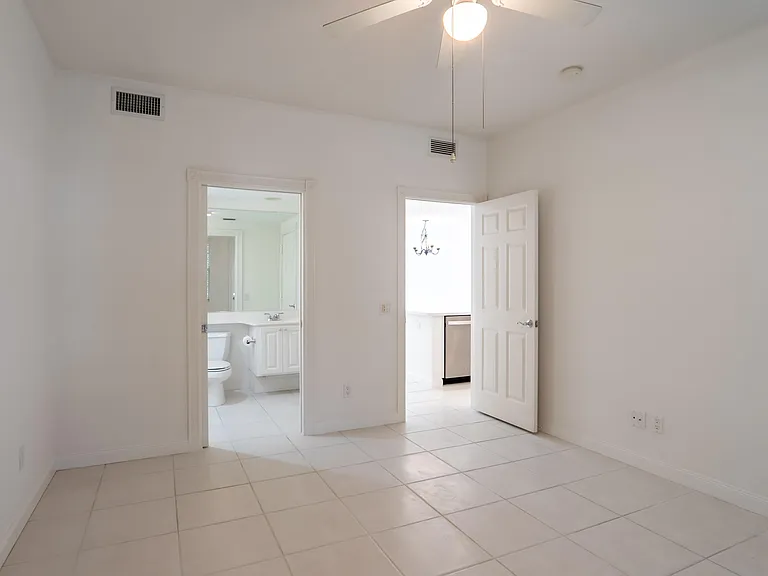 186 Soriano Dr — Photo 7
