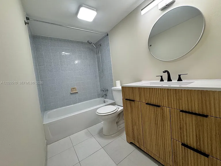 401 Golden Isles Dr #614 — Photo 33