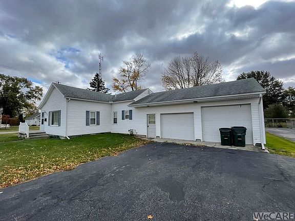 2nd image of 320 E 1st St