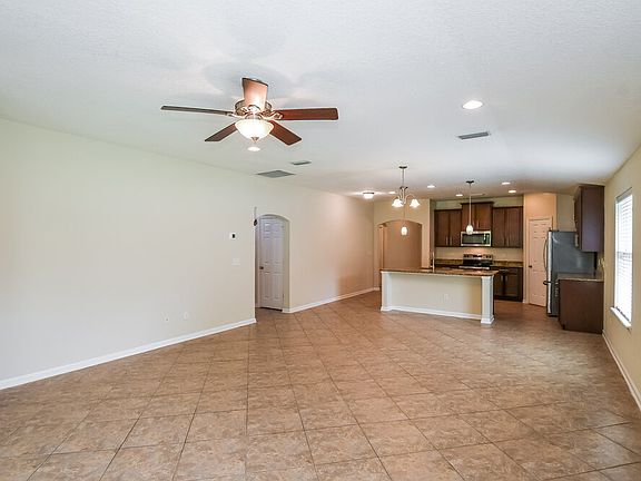 4th image of 71 Stirlingshire Ct