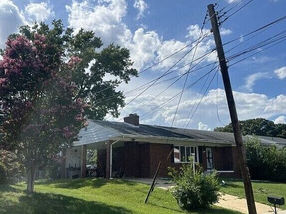 3rd image of 7903 Eton Ln
