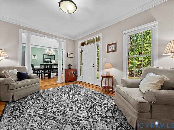 5th image of 2901 Maple Grove Ln W