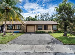 9310 E Daffodil Ln, Miramar, FL 33025