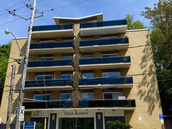 640 Davenport Rd #304, Toronto, ON M5R 1K9