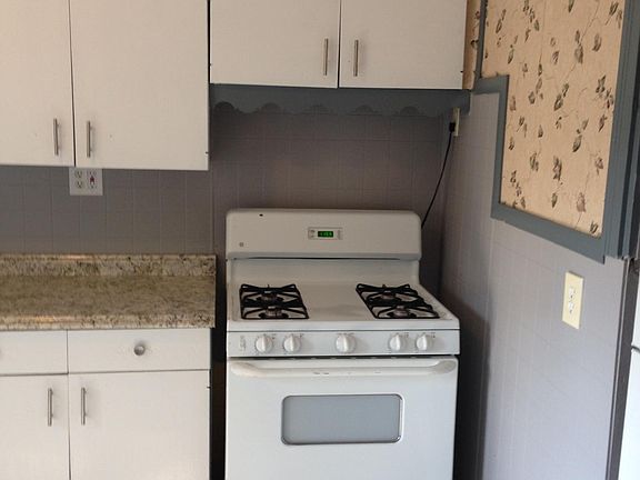 3rd image of 17 Kenefick Ave #2