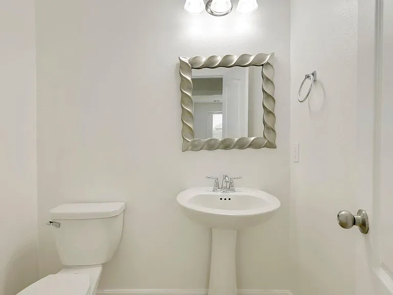 2110 Mateo Park Dr — Photo 12