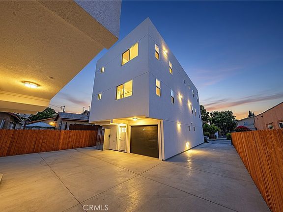 3rd image of 5327 Geer St