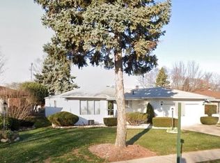 2721 Clayton Dr, Troy, MI