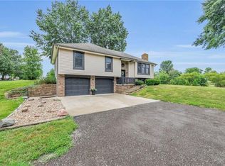 603 Cape Cod Rd, Trimble, MO 64492