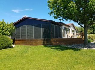 1115 Wood Duck Rd, Arnolds Park, IA 51331