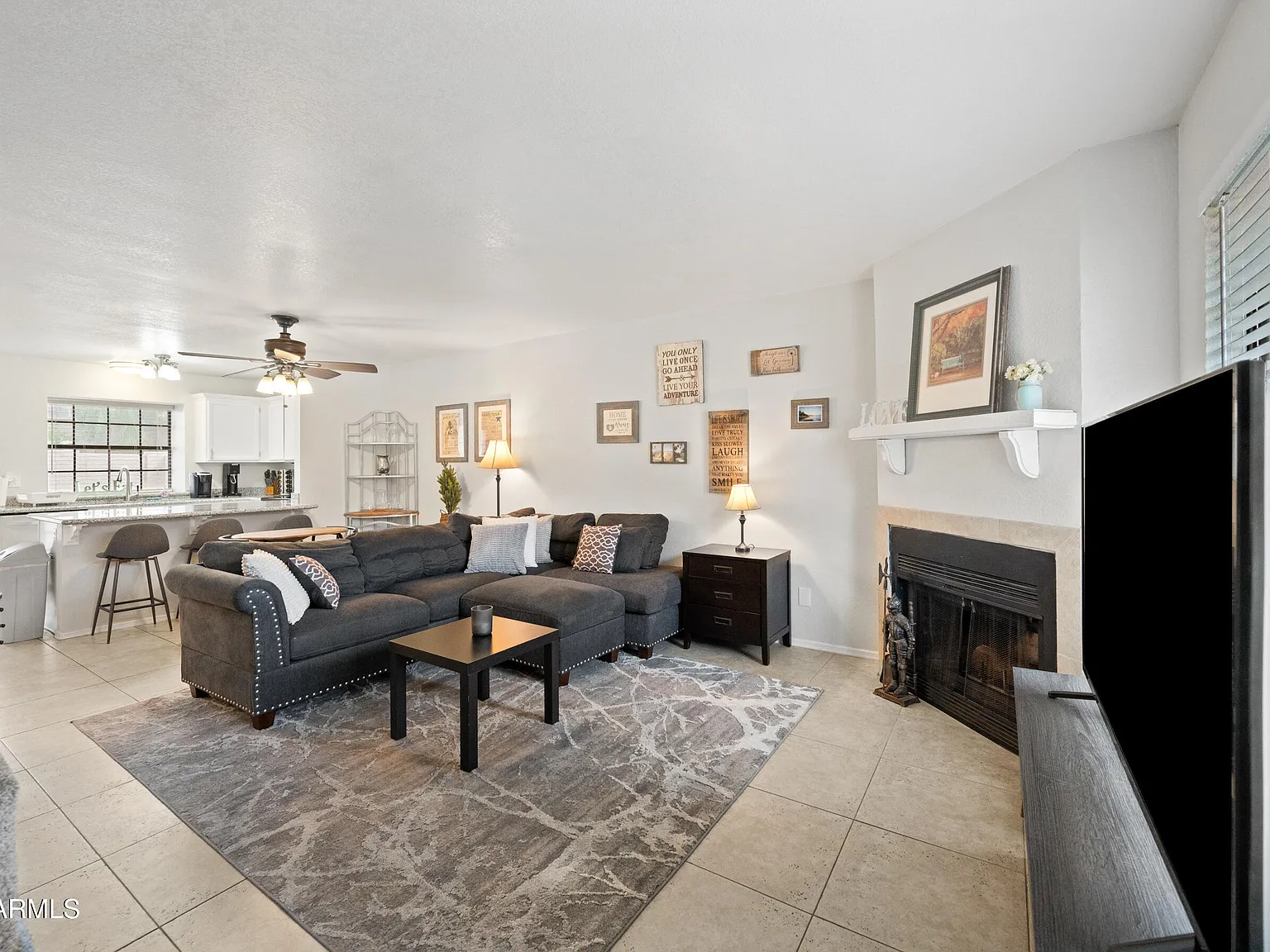 2 bed, 2.0 bath, 997 sqft, $2,200 — Photo 3