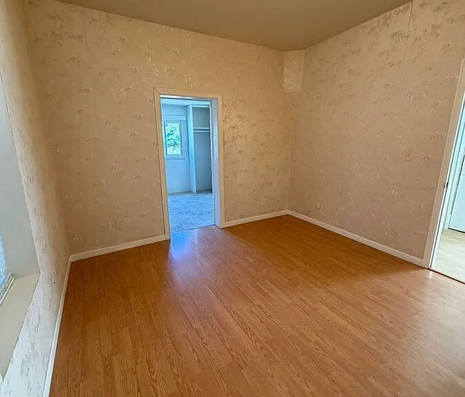 625 E Wilmington Ave — Photo 17