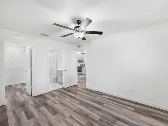 3rd image of 3182 Oleander Ave