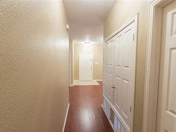 2nd image of 2912 Clear Creek Dr