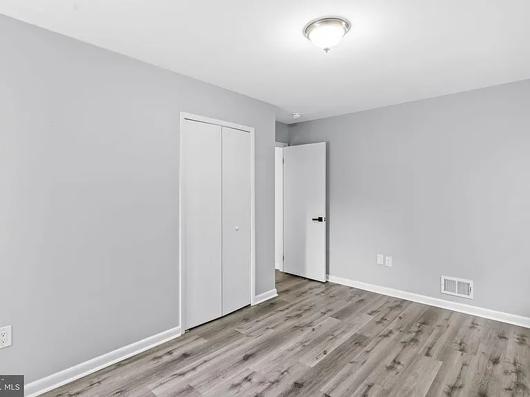 2060 Red Spruce Ct — Photo 18