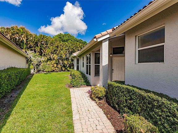 5th image of 17208 Hampton Blvd