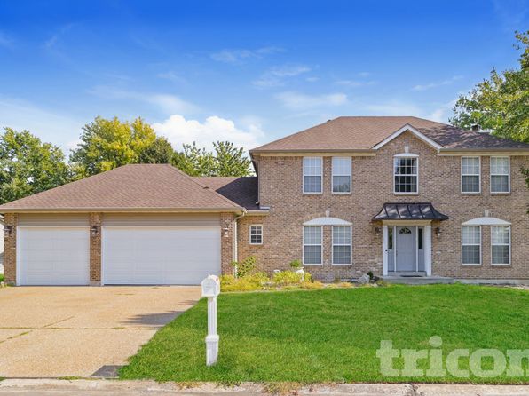 302 Estate Dr