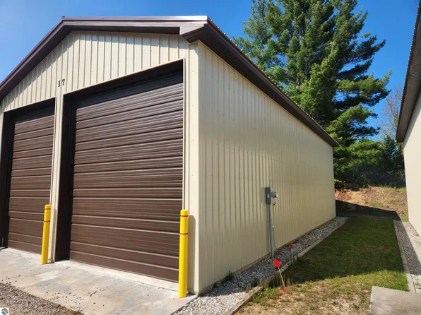 2338 Us Highway 131 SW, South Boardman, MI 49680