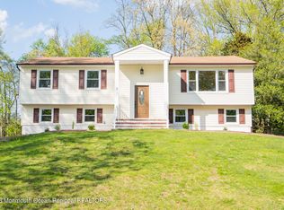 3 Gettysburg Dr, Manalapan, NJ 07726