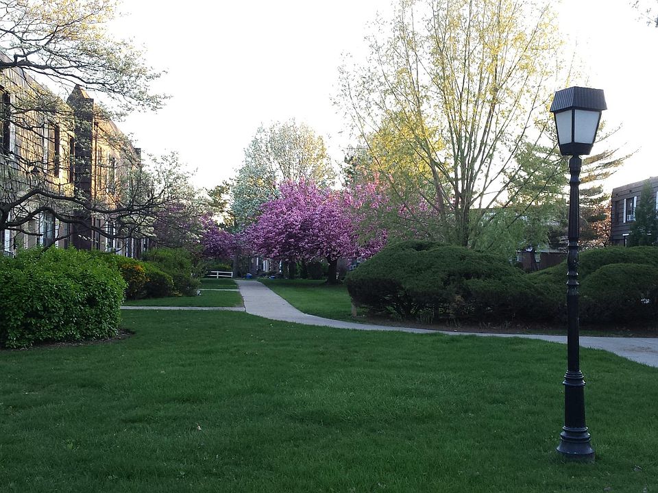 1st image of 6969 Park Dr E
