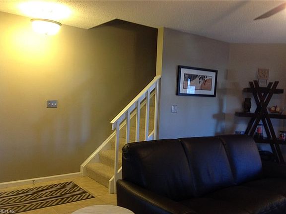 5th image of 4533 Shallowford Cir
