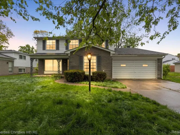 21889 Potomac Dr, Southfield, MI 48076