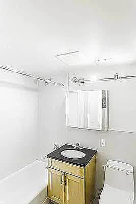 5th image of 196 Stanton St APT 5B