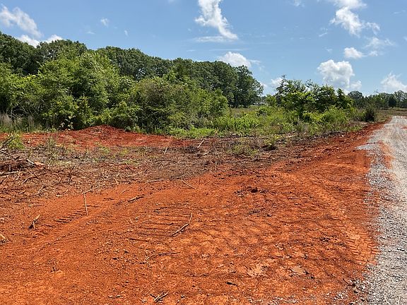 5th image of 3550 Centenary Rd