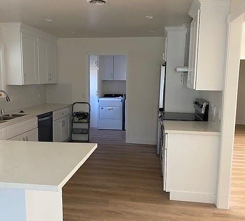 2nd image of 713 Diablo Ave
