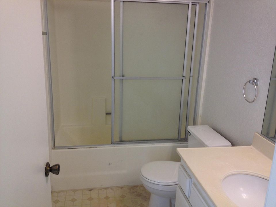 2nd image of 247 W 12th St APT 3