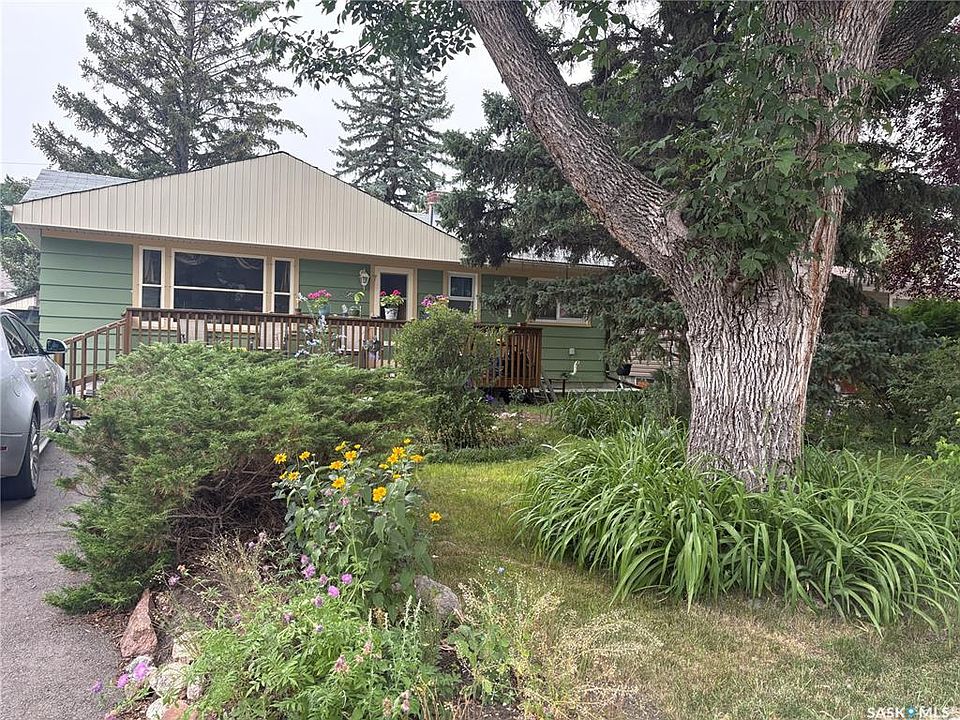 1st image of 2724 24th AVENUE
