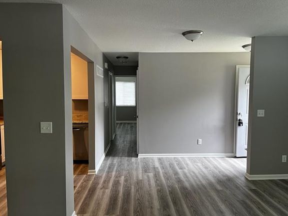 2nd image of 8324 Grandview Ln