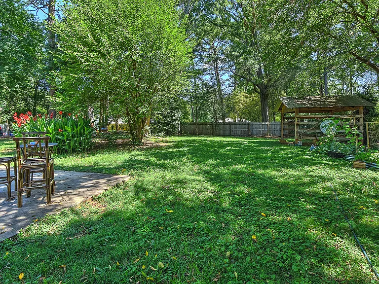 2113 Jennie Linn Dr — Photo 39