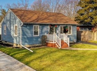 25 Central Ave, Aurora, IL 60506