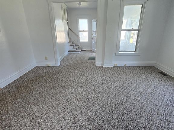 4th image of 509 S D St