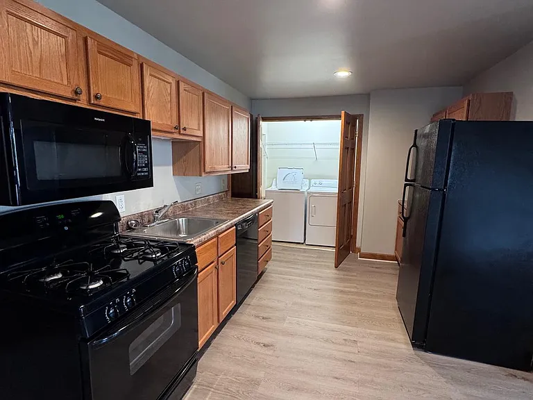 228 N Centre Ave — Photo 6