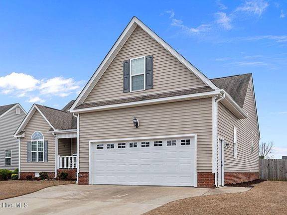 4th image of 3137 Chesswood Lane